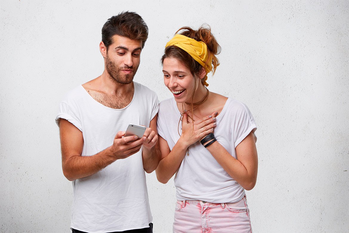 watching mobile phone img watching mobile phone img